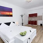 Design 公寓式酒店 3*